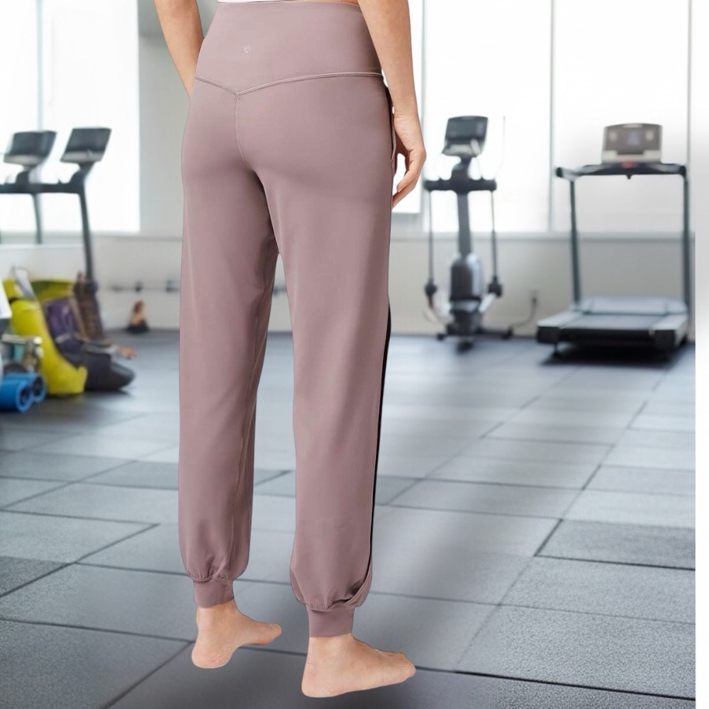 Lululemon Align Jogger 28" *Vent
Violet Verbena size 4